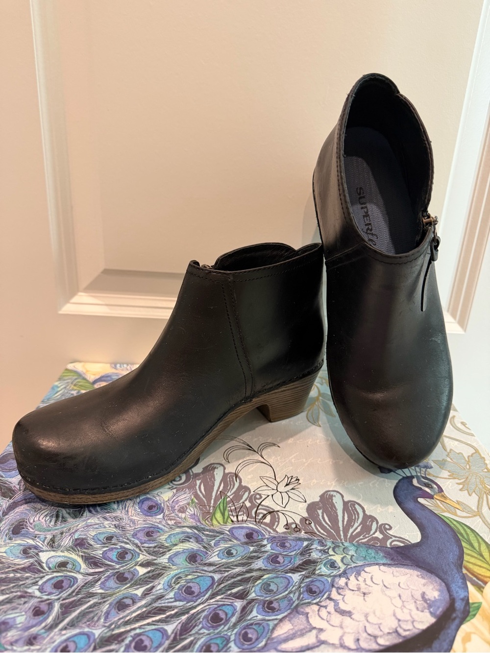 Dansko Maria Black Leather Ankle Boots Booties Side Zip EU 37 US 6.5-7 - Picture 2 of 8